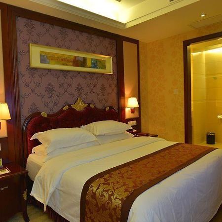 Vienna International Hotel Shanghai Pudong New District Caolu エクステリア 写真