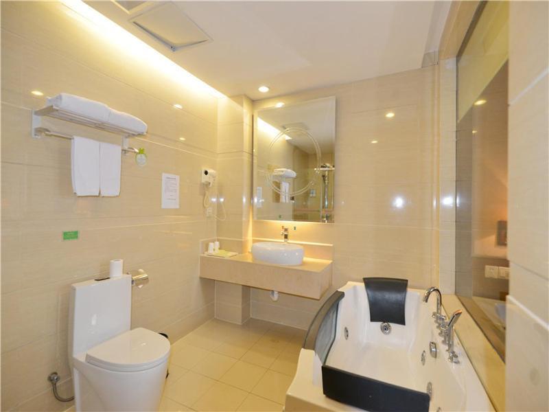 Vienna International Hotel Shanghai Pudong New District Caolu エクステリア 写真
